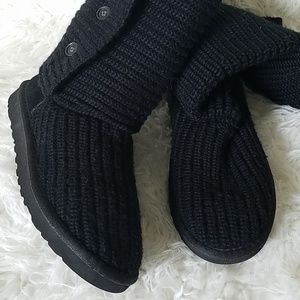 UGG BOOTS AUTHENTIC